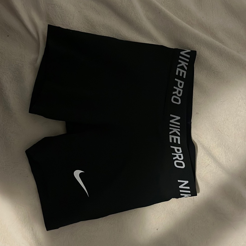 COPY - black 5” nike pros